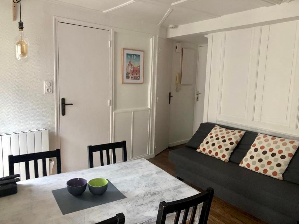 Le Garengeot - Wifi - Centre Ville - Property Rental Nm Vitré Kültér fotó