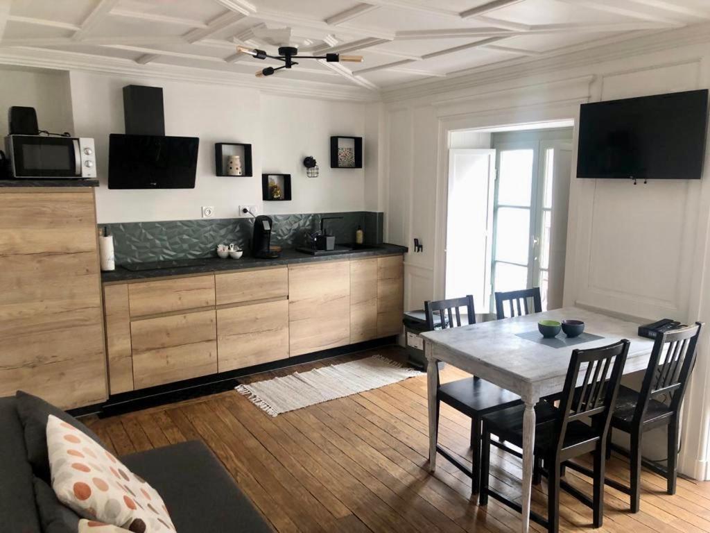 Le Garengeot - Wifi - Centre Ville - Property Rental Nm Vitré Kültér fotó